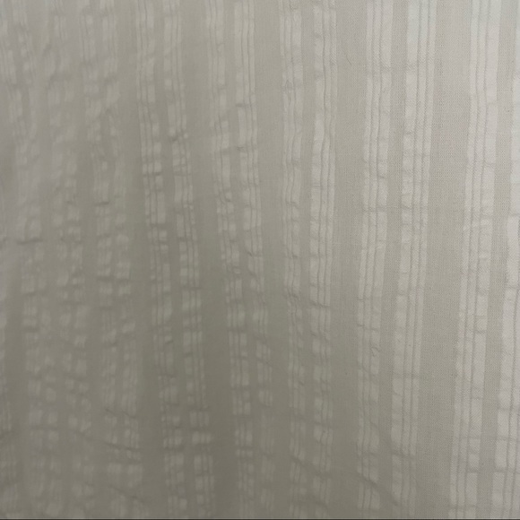 Gap Sleeveless Ruffle V-Neck Top in White size M - Picture 5 of 7